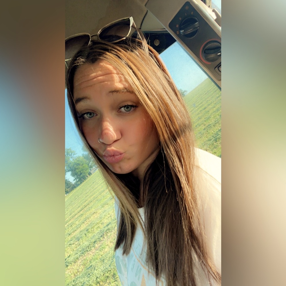 Meet your Posher, Elizabeth